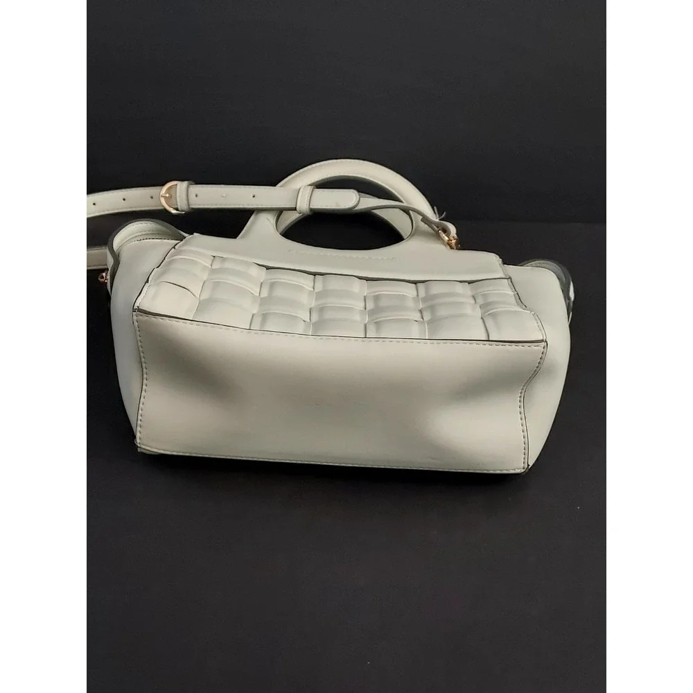 Fresh Spring Crossbody Handbag Color is‎ a very light green basket weave front